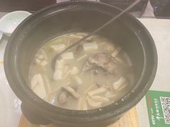 砂锅雅鱼-干老四雅鱼饭店(滨江西路店)
