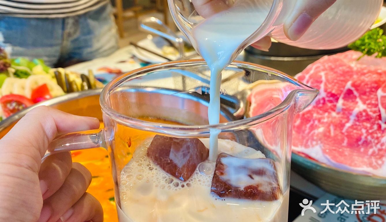 来IFS看花花🐼吃波龙🦞冬阴功火锅啦~