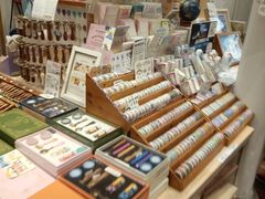 -猫的天空之城概念书店(杭州南宋御街店)