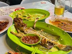 -明记烧鱼美味店
