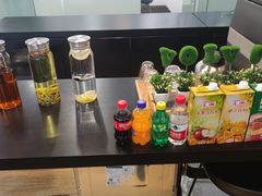 -杭州中沃沃尔沃4S店(滨江区店)