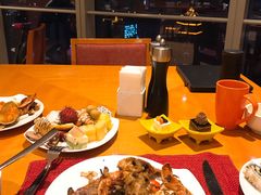 -视界美食自助餐厅·石家庄希尔顿酒店