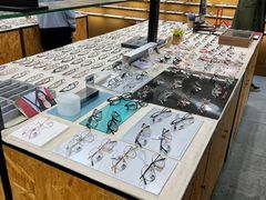 -罗伯特眼镜·蔡司官方授权(罗湖国贸店)