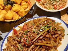 -威记烧嘢·南宁烧烤·超级生牛(绿地店)