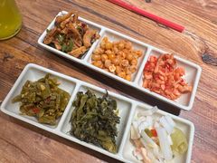 -湘人龙记老长沙米粉(鸟巢店)