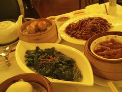 麻蓉包＋烧麦＋豉汁凤爪＋干炒牛河＋上汤豆-葡京日丽(澳门葡京酒店)