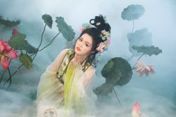 -九月鹰飞汉服摄影工作室