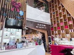 -新华里咖啡书吧(新华书店小寨店)