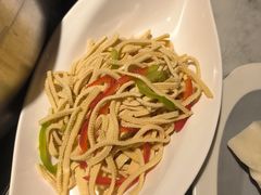 -尚尚仙·酸汤猪手·猪肚鸡火锅(华联万柳购物中心店)