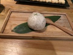 飞鱼籽墨鱼滑-湊湊火锅·茶憩(杭州湖滨银泰in77店)