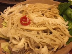 -茅草房·河畔园林火锅