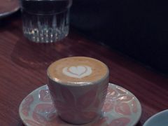 -Be Lived Cafe比例咖啡(摩天轮店)