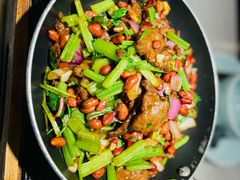 小炒黄牛肉-小菜园新徽菜(连云港海州吾悦店)