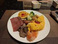 -上海西藏大厦万怡酒店Momo Cafe(徐汇店)