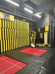-零重力蹦床空间·滑梯·海洋球·团建(奥特莱斯店)