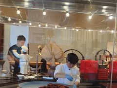 -亚龙湾希尔顿自助餐厅·海鲜·烧烤·沙滩BBQ·现场乐队