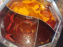 麻辣鸳鸯锅-蜀香居鲜毛肚火锅
