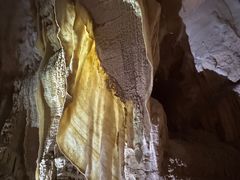 -怀托摩萤火虫洞