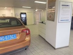 -杭州中沃沃尔沃4S店(滨江区店)