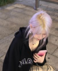 -东秀护肤造型