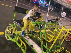 -南京眼步行桥