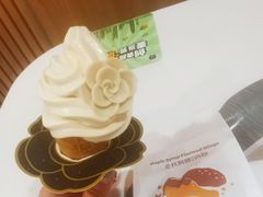 甜品站山茶花风味圆筒-麦当劳(春风店)