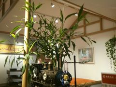 -渝信川菜 · 川味家常菜(财富购物中心店)
