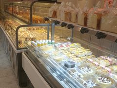 面包甜点陈列柜-面包新语(龙湖·西宸天街店)