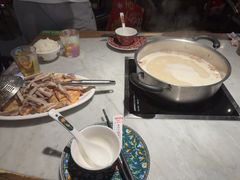 -尚尚仙·酸汤猪手·猪肚鸡火锅(华联万柳购物中心店)