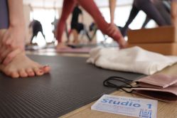 -酉嘉瑜伽YO+YOGA