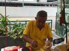 -詹爷爷乌节路街头冰淇淋