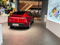 -TESLA 特斯拉(上海太古汇体验店)