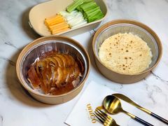 -The ROOF (通盈中心店)