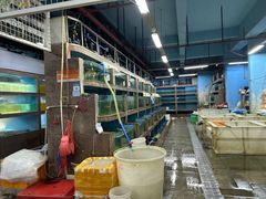 -渔人湾码头海鲜市场负二楼