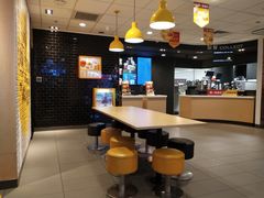 用餐区-麦当劳(长兴路万达店)