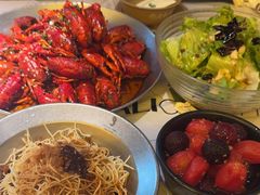-巴厘龙虾·榜首油焖大虾(音乐学院·沿江酒馆店)