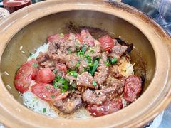 原件腊肉金蚝粒肠煲仔饭-红星光发煲仔饭(文海店)