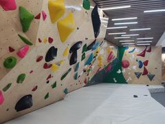 -ROCKPLUS攀岩馆(环宇城店)