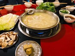 羊肉汤-巴山·烤全羊(高新总店)