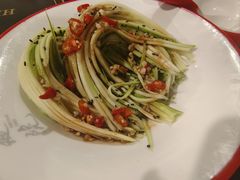 -毛辣果·贵州红酸汤牛肉火锅(西单店)
