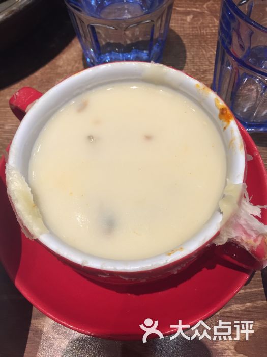 必胜客(华润万象城店)酥皮奶油蛤蜊汤图片 - 第1张