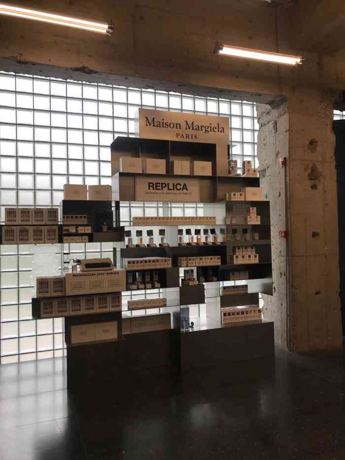 harmay话梅(三里屯店)-"话梅作为最受欢迎的美妆店品牌齐全!三里屯.