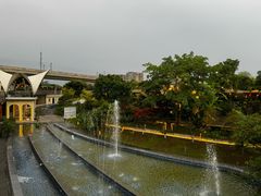 -茅草房·河畔园林火锅