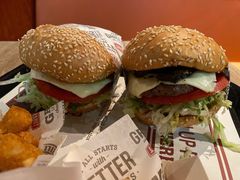 -The Habit Burger Grill 哈比特汉堡(复兴soho店)