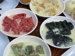 -李与白包子铺(桐梓林店)