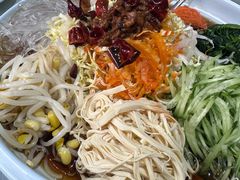 捞拌豆皮-品味居·首店·大连鲜活海鲜大连菜(东港店)