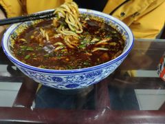 -牛一嘴·兰州牛肉面·大盘鸡(财富中心店)