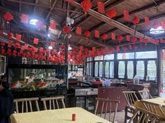 -鲤鱼塘农家山庄