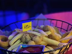 -UP嘻哈酒吧(粉巢店)