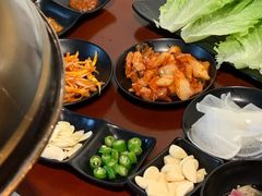 -肉甲韩国木炭烤肉(新壹街1店)